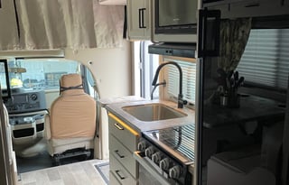 Cozy 2022 Motorhome 24ft with Queen Bed Slideout