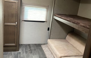 Fully Furnished, loaded RV-Bunkhouse!