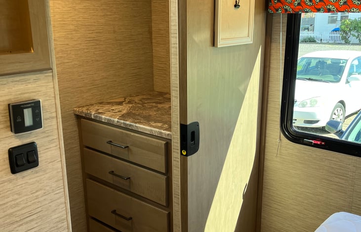 The other side of the closet has the same storage!