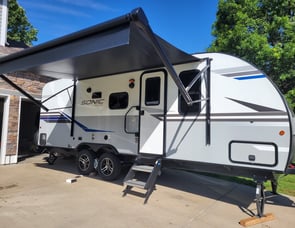 Venture RV Sonic SN220VBH