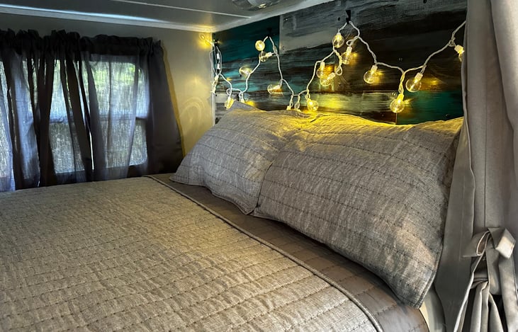 Master F/Q bed