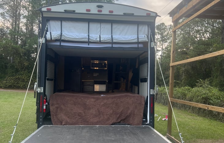 BACK RAMP DROP DOWN AREA