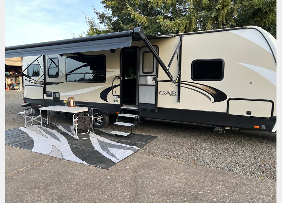 Travel Trailer rentals in Coburg