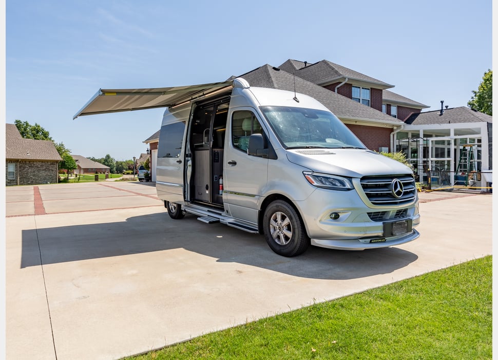Class B Camping Van rentals in Jacksonville