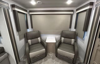 Wayne Wildwood sleeps 6/ 2 slides