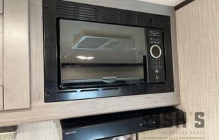 Modern Family & Pet Friendly North Trail Ultralite