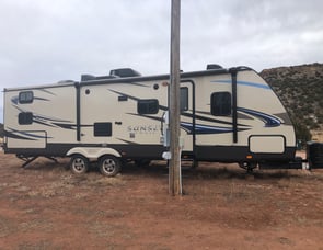 CrossRoads RV Sunset Trail Super Lite ST290QB