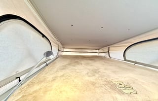 Pop Top Camper Van | Sleeps 4 | Easy Drive