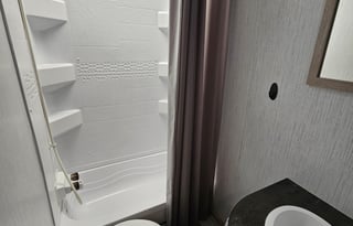 "Fall Prowler" Sleeps 6-7  BUNKHOUSE