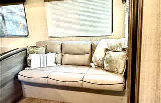 sleeps 9 + fully furnished