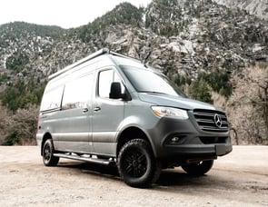 Thor Motor Coach Sanctuary 19L