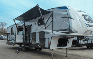 2022 Forest River RV Cherokee Arctic Wolf Suite 3550