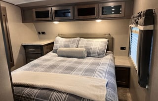 Cozy Coast Escape: 2020 Rockwood Ultra Lite 2888WS