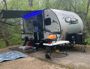 Forest River RV Cherokee Wolf Pup Black Label 18TOBL