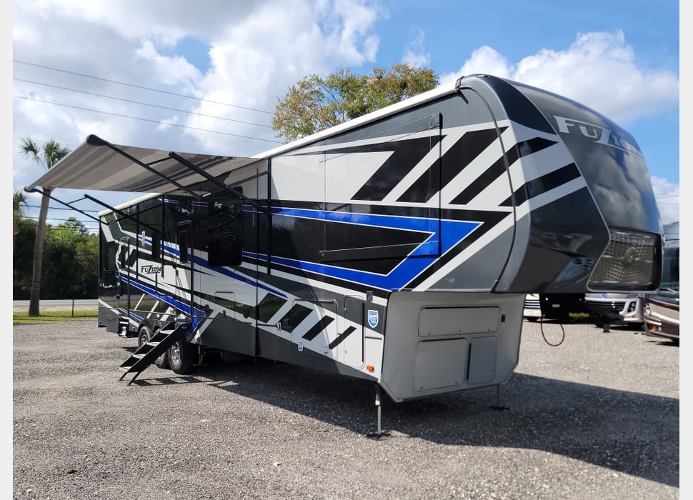 Fifth Wheel rentals in Jacksonville