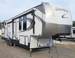 Forest River RV Sandpiper Luxury 388BHRD