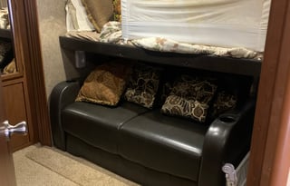 2015 Coachmen Freedom Express 320BHDS