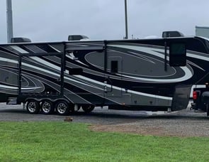 Grand Design Momentum 399TH-R