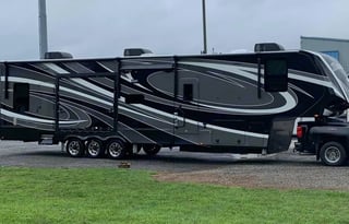 2021 Grand Design Momentum ****Delivery ONLY*****