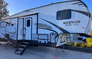 Cozy Coast Escape: 2020 Rockwood Ultra Lite 2888WS
