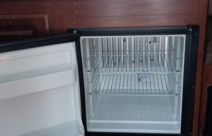 Fridge works on electric or propane