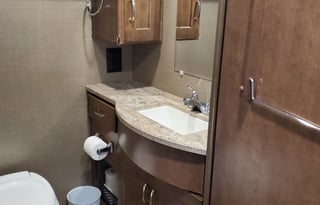 2019 Winnebago Outlook 27D