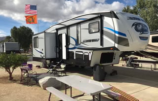 Fully Equipped RV- Perfect for Families or Couples