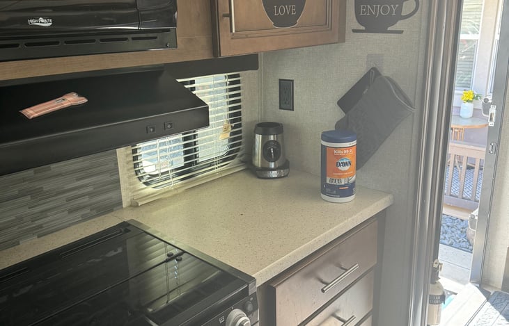 Kitchen cordless  Blender