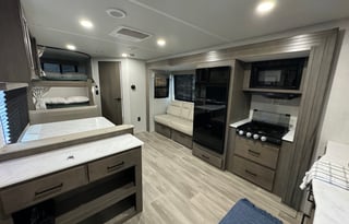 Ponderosa Retreat: 2024 Transcend Xplor BunkHouse