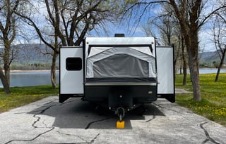 Beautiful Forest River 23FL, Sleeps 8, Open Layout