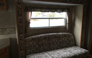 2006 Starcraft 2500rks travel trailer