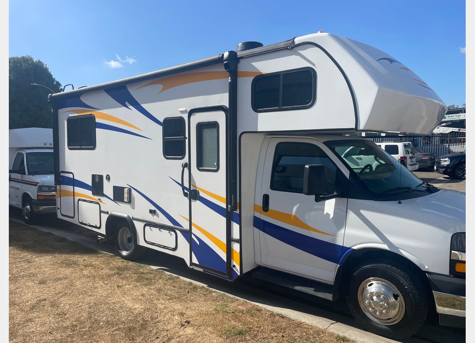 Class C Motor Home rentals in El Segundo