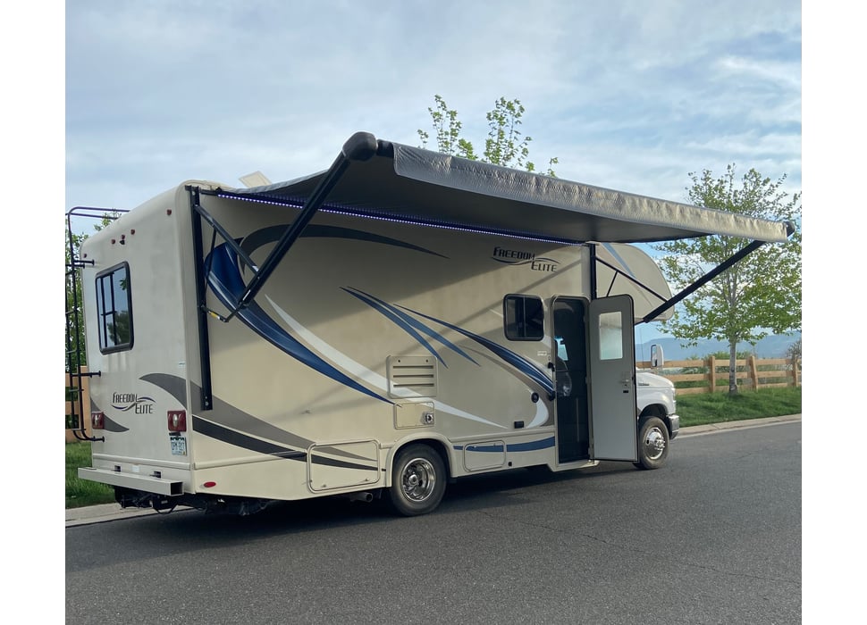 Class C Motor Home rentals in DENVER