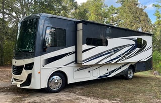 Spring Glamping is here!!  2 AC AND 2 BATH!!!