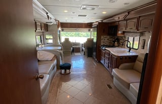 2013 Coachmen RV Sportscoach Cross Country 405FK