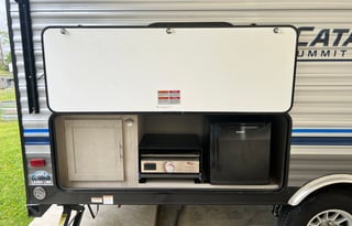 2022 Catalina Summit Series 7 184BHS DELIVERY ONLY