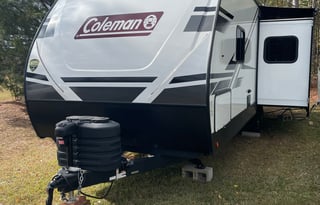 Adventure RV • Pet Friendly • Delivery Available