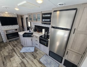 Dutchmen RV Coleman Lantern Series 263BH