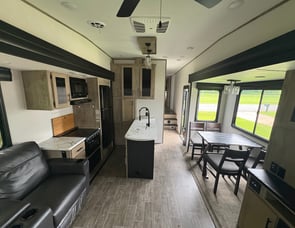 Forest River RV Cherokee Arctic Wolf Suite 3660