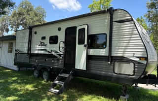 L&M PTJ Kids & Pet Approved Camper Rental