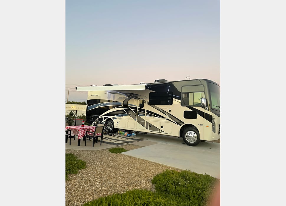 Class A Motor Home rentals in Simi Valley
