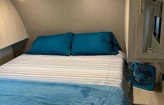 Comfortable and Clean Family RV Rental