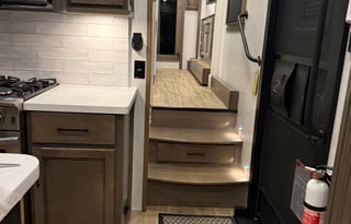 2023 Fifth Wheel RiverStone 45BATH DELIVERY ONLY