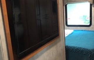 2019 Winnebago Spirit Bunk beds