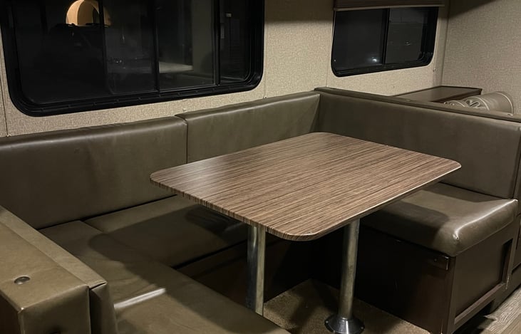 Large U-shaped Dinette