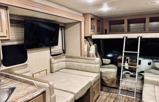 2018 Thor A.C.E. Class A | Sleeps 8 | 28Ft Long