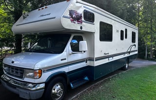 1998 Coachmen RV Leprechaun 190CB Ford 350