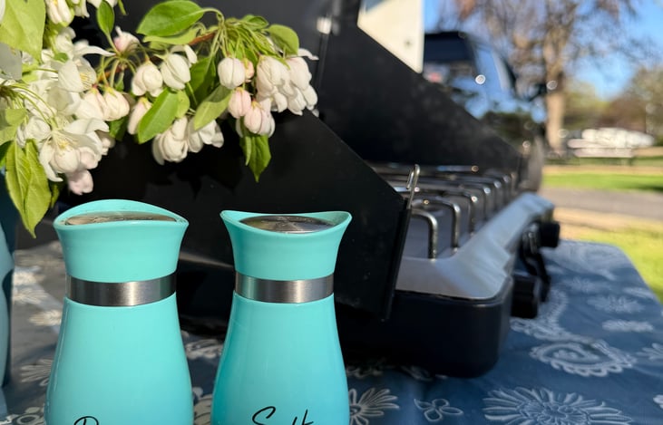 Enjoy cooking outdoors with the included gas burner. Perfect for breakfast grilling or relaxing meals at the campsite.