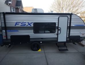 Forest River RV Salem FSX 179DBK