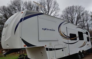 2013 Forest River wildcat eXtralite 312BHX